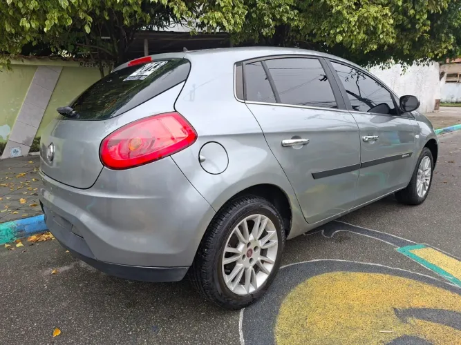 Fiat Bravo Essence 1.8 Flex 16V 5P 2013