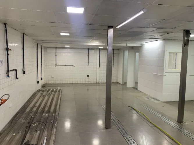 Locação (Aluguel) - Cozinha Industrial - Engenho de dentro - Um super galpão equipado com