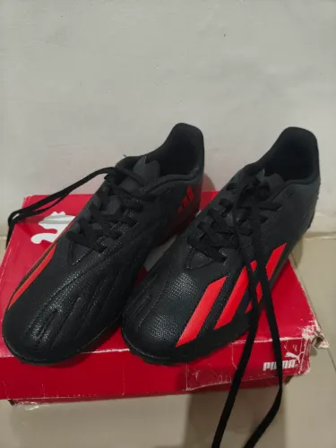 Chuteiras da Adidas nunca usadas