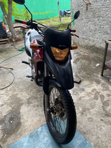 Vendo XRE 300, ano 2015