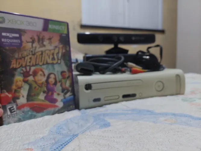 Vendo ou troco Xbox 360 fat funcionando