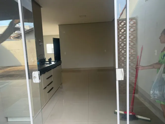 Alugo casa na 108 sul