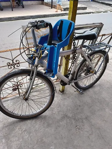 Bicicleta de alumínio