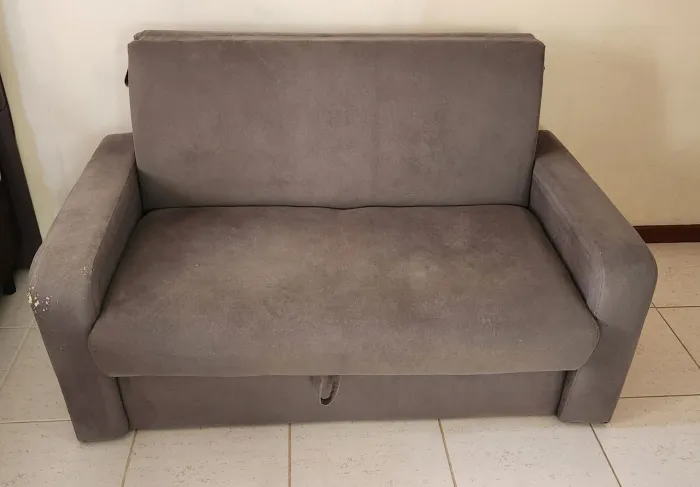 Vende-se - Sofá-cama 140cm com Baú 