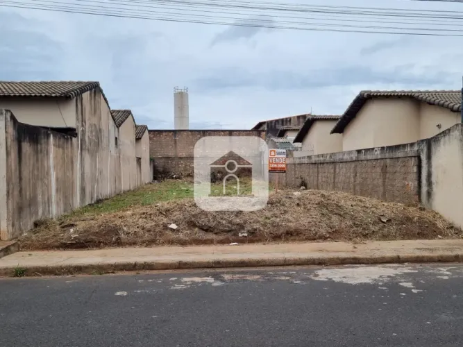 Terreno A Venda No Bairro Shopping Park