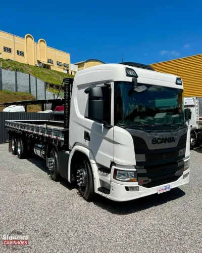 Scania P320 8x2