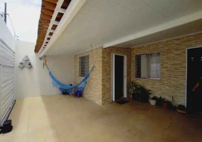 Vendo linda casa no UNA