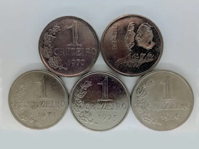 Lote com 5 Moedas de 1 Cruzeiro anos 1970 1972 1974 1975 1976 MBC