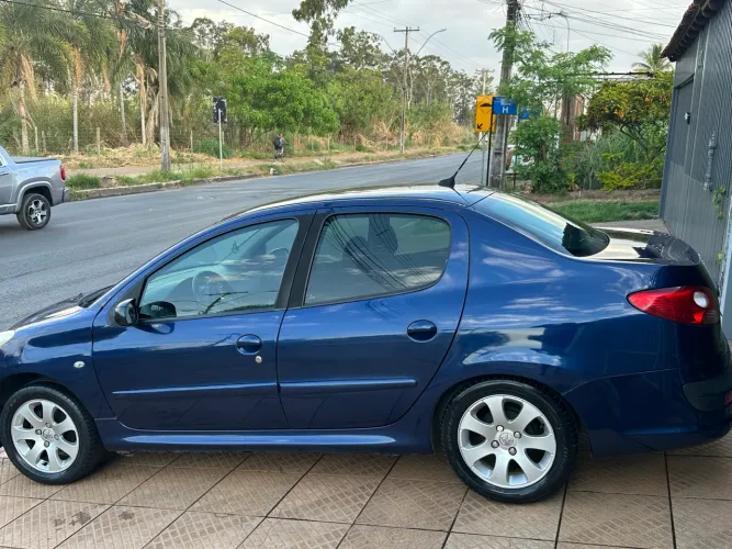 Peugeot 207 Sed. Passion XR Sport 1.4 Flex 8V 4P 2009