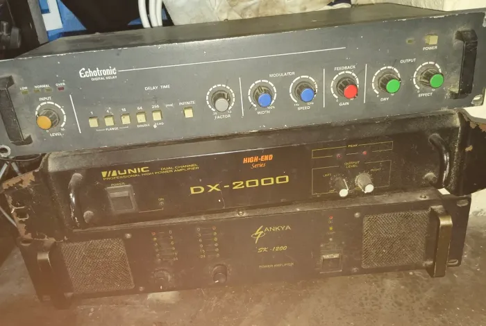 Kit Som Profissional Seminovos - Amplificadores E Delay (lote)