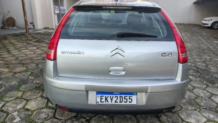 Citroen C4 GLX 2.0 Flex 16V 5P Mec. 2010