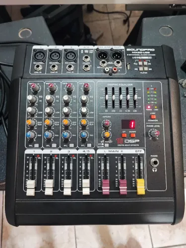 Amplificador + mixer 6 canais 400w rms 