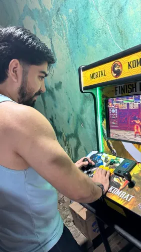 Vendo uma máquina de jogos 