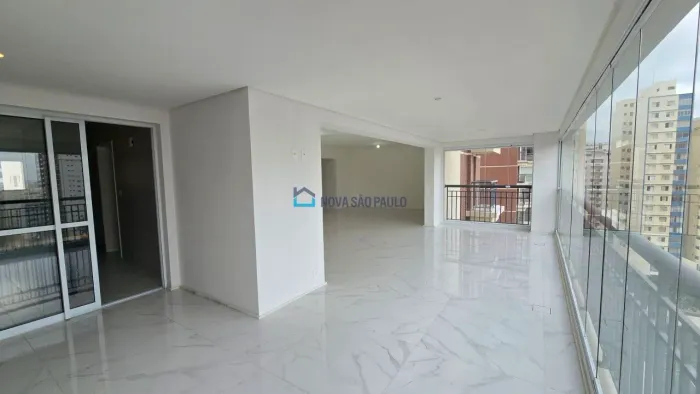 Amplo apartamento novo (5 anos de garantia) contra piso, terraço gourmet churrasqueira na
