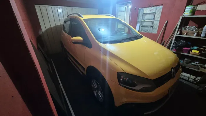 Volkswagen Crossfox 1.6 MI Total Flex 8V 5P 2011