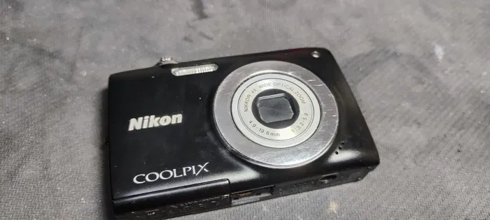 Camera digital Nikon s2500