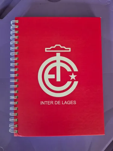 caderno capa dura 200 folhas Inter de Lages