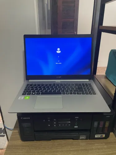 Notebook Acer Aspire com placa de vídeo