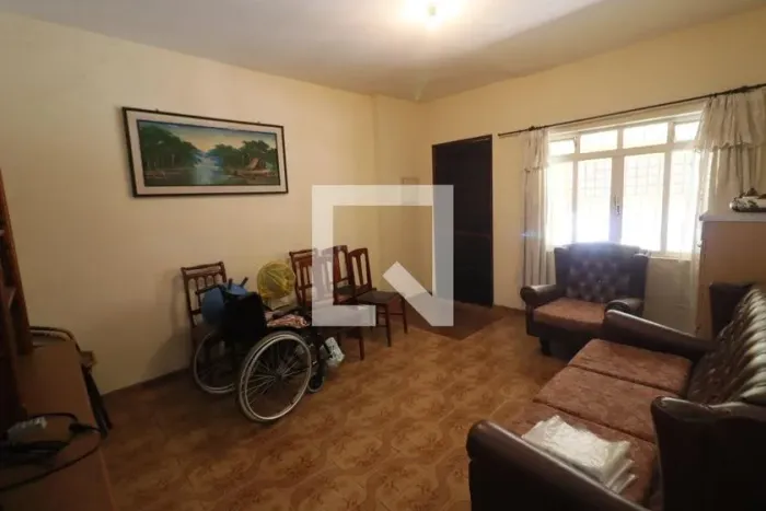 Casa à Venda - Centro, 5 Quartos, 350 m2