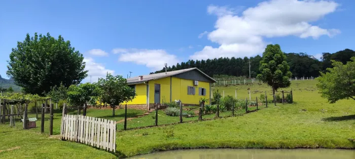 Chácara 4 hectares em Rolante RS Casa Galpões Açudes Frutíferas Poço Artesiano