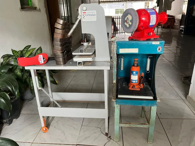 Máquina Completa de Chinelos