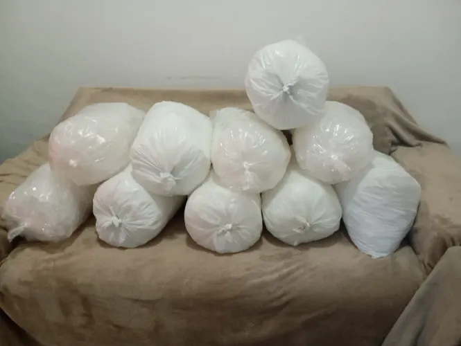 Vendo quatro mil e quinhentos garrafas de Dudu