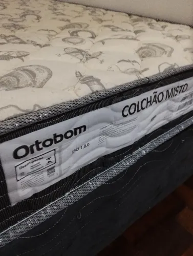 Cama box meio casal colchão misto