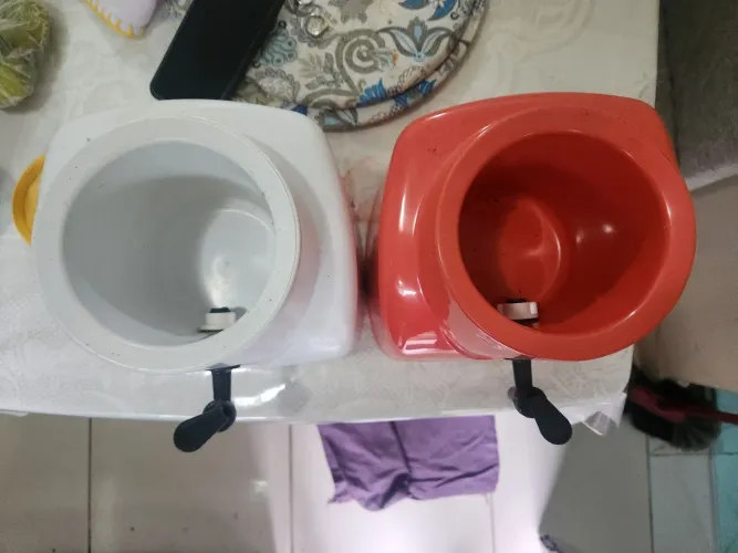 Torneira e recipiente para garrafao de água