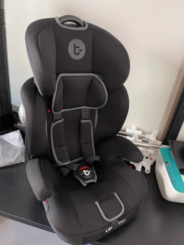 Cadeirinha infantil para carro