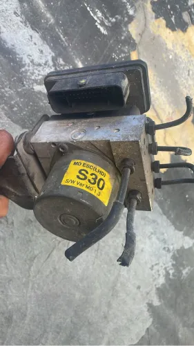 Vendo módulo abs elantra 1.8 16v automático 2012