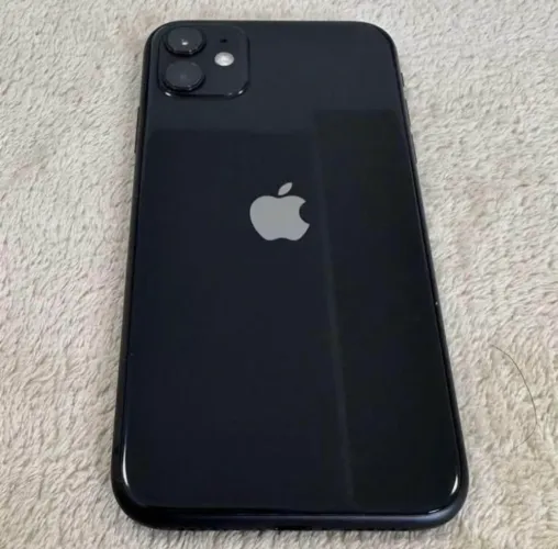 iPhone 11 - semi novo 