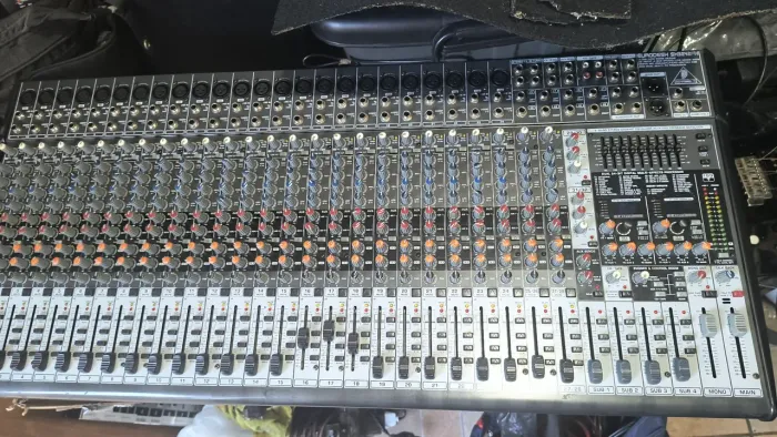 Mesa de som sh3242fx