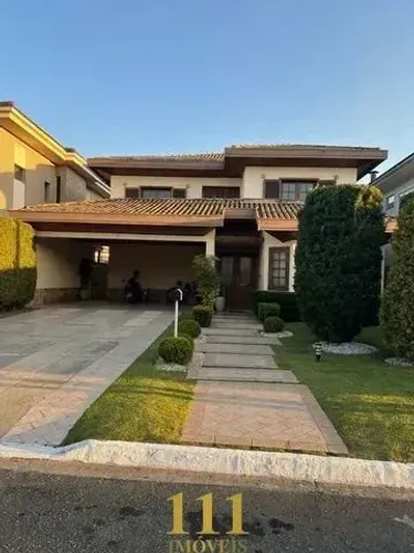 Residência no Condomínio Taubaté Village.