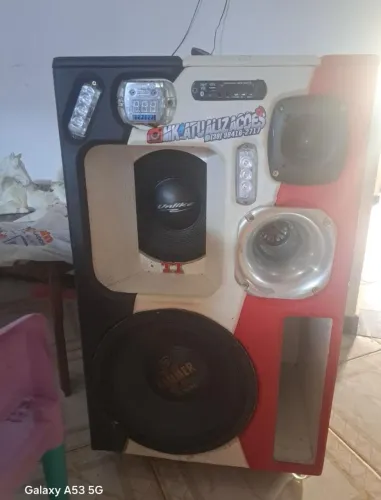 Vendo som automotivo