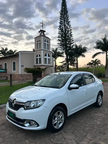 Renault Logan Dynamique Hi-flex 1.6 8V 4P 2014