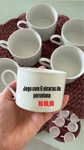 Jogo de xícaras de porcelana