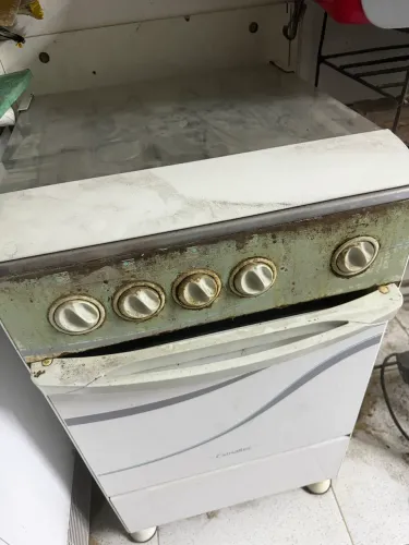 Vendo fogão ! Precisa de manutenção!