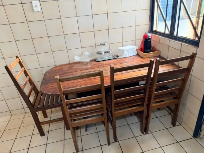 Mesa madeira maciça 