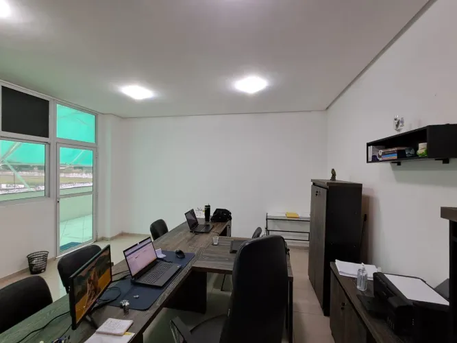 Vendo Salas _ Comerciais _ Mac_ Center