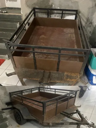 Carretinha Reboque Reformada com Suporte Moto