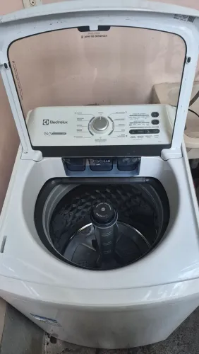 Máquina de Lavar Electrolux Branca 14kg Essential Care com Cesto Inox e Jet&Clean 127V 