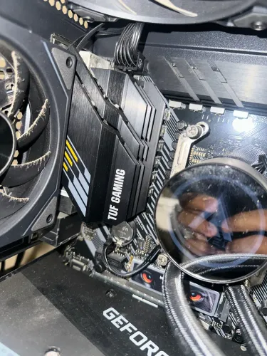 5600X + B550M ASUS TUF + 16GB DDR4 XPG