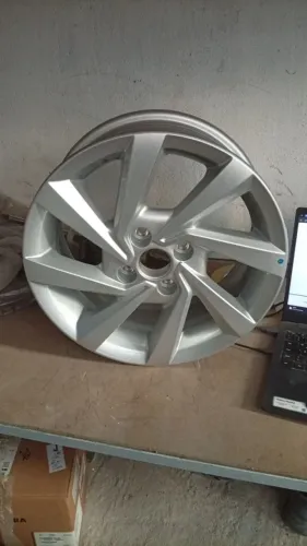 Roda de liga leve original Gol/Saveiro/Voyage aro 15