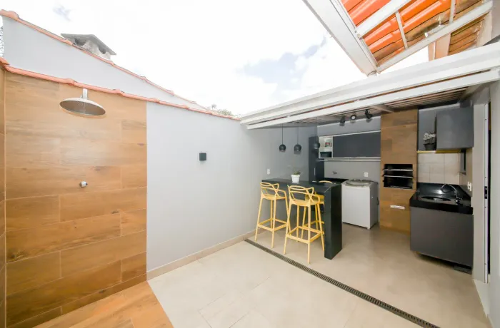 Casa totalmente reformada com área gourmet para venda