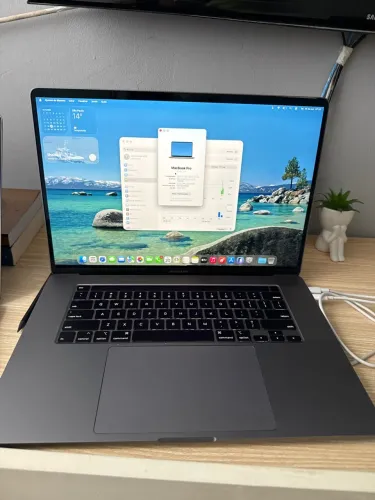 MacBook i9 8 core 16 gb ddr4 novíssimo