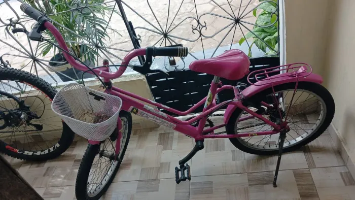 Bicicleta aro 20, só pegar e andar
