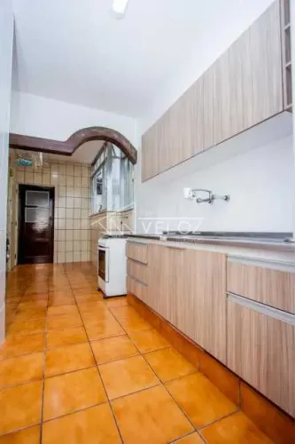 Apartamento : / Residencial / Laranjeiras
