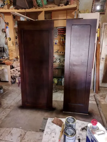 Conserto restauração de portas e janelas de madeira