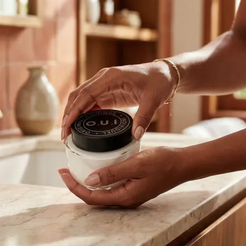 O.U.i Hidratante Desodorante Crème Riche Paradis Rouge 200G