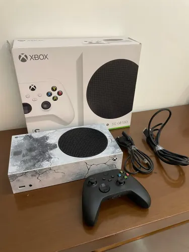 Xbox Series S ? Ótimo estado de conservação!